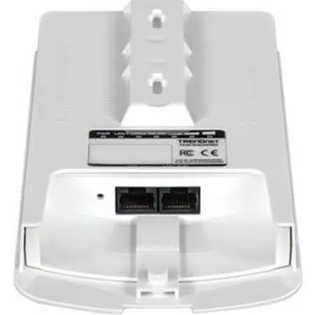 TRENDnet TEW-840APBO2K 14 dBi Wi-Fi AC867 Outdoor PoE Preconfigured Point-to-Point Bridge - Image 5